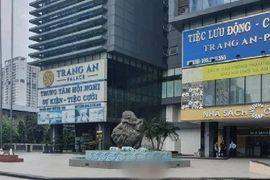 Hà Nội: Người đàn ông rơi từ tầng cao chung cư H.T tử vong