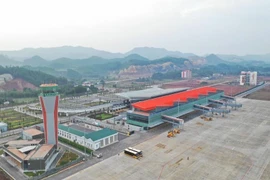 Đề nghị kéo dài thời gian đóng cửa sân bay Vân Đồn đến 3-3