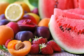 3 thời điểm nên hạn chế ăn trái cây