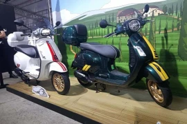 Xe máy Vespa Racing Sixties ra mắt, giá từ 94,9 triệu đồng