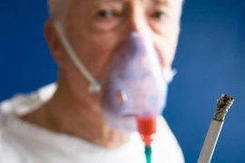 Mùa dịch người cao tuổi mắc bệnh phổi cần lưu ý 