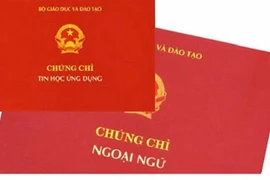 Chính thức bỏ chứng chỉ ngoại ngữ, tin học với công chức hành chính