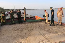 Số cát không rõ nguồn gốc được lực lượng chức năng thu giữ. Ảnh: Công an cung cấp.