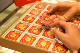 Giá vàng trong nước vượt 49,5 triệu đồng/lượng