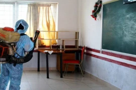Hà Nội khử trùng trường học lần hai từ ngày 7/2