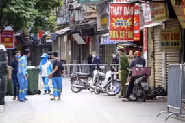 Từ nay đến cuối năm dịch Covid-19 tại Hà Nội sẽ còn phức tạp 