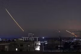 Israel lại không kích thủ đô của Syria