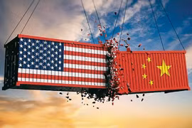 Thương chiến Mỹ - Trung: Rủi ro và cơ hội của hàng Việt