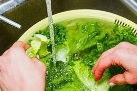 Rửa rau quả đúng cách