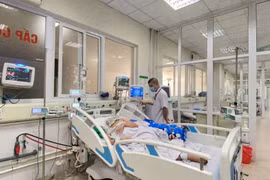 Hôn mê 2 tháng vì viêm não tự miễn do u buồng trứng