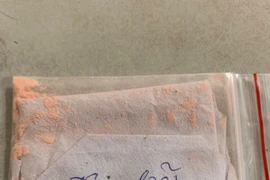 Trẻ 3 tháng tuổi ngộ độc chì vì đánh tưa bằng thuốc cam