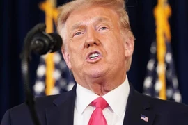Trump kêu gọi dừng chính trị hóa Covid-19, tiếp tục cáo buộc Trung Quốc
