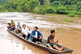 Thuyền độc mộc ở xứ Mạ kỳ bí