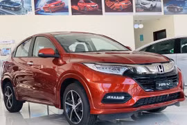 Cuối năm, săn ô tô giảm giá trăm triệu chơi Tết