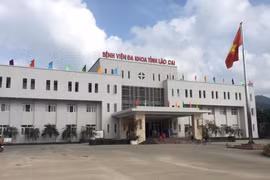 Lào Cai "trải thảm đỏ", chi tiền tỷ mời giáo sư, tiến sĩ, bác sĩ về tỉnh