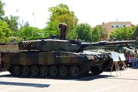 Leopard 2A4 của quân đội Tây Ban Nha. Ảnh Wikimedia