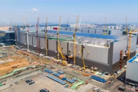 Samsung đầu tư 33,7 tỷ USD sản xuất bộ vi xử lý và màn hình ô tô