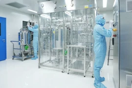 Nanocovax nuôi trên tế bào gì, sử dụng chất bổ trợ nào?