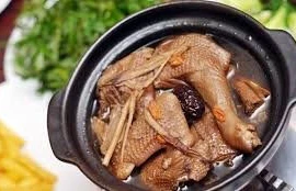 Gà hầm tam thất phục hồi suy nhược