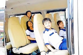 Xe đưa đón học sinh tận nhà, trao trả tận tay phụ huynh