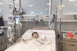 Trẻ hôn mê do ngộ độc paracetamol