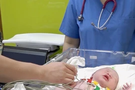 Điều trị phù thai từ tuần 25, bé chào đời khỏe mạnh khi 39 tuần