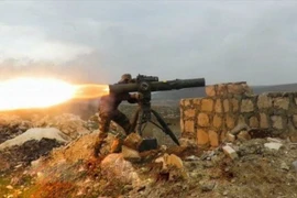 Syria: Nhóm Hồi giáo cực đoan tấn công khiêu khích, phá hủy một xe tải ở Raqqa