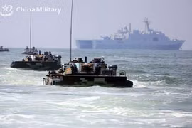 Quân đội Trung Quốc diễn tập đổ bộ bờ biển, cảnh báo giải quyết vấn đề Đài Loan bằng quân sự