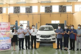 Honda Việt Nam tặng xe City để hỗ trợ giáo dục