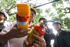 Chuyên gia chỉ cách mua bình cứu hỏa chữa cháy.