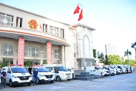 TPHCM tăng cường xe cứu thương và taxi phục vụ vận chuyển bệnh nhân Covid-19 chuyển nặng