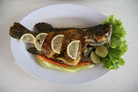 Ăn cá giàu omega-3 có thể giảm nguy cơ tử vong cho bệnh nhân tim