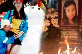 Nghẹn lòng dòng chữ bé gái 8 tuổi đề tặng mẹ trong tranh: "Con thương mẹ", "con yêu mẹ rất nhiều"