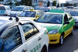 Dừng thí điểm taxi công nghệ