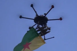 Video Dân quân người Kurd sử dụng UAV ném bom quân đội Thổ Nhĩ Kỳ