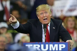 Tại sao Trung Quốc bất ngờ ‘nã pháo’ thuế khiến ông Trump nổi giận?