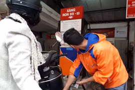 Biểu hiện chưa từng có: Giá xăng hướng đến mốc cao nhất lịch sử