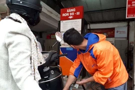 Biểu hiện chưa từng có: Giá xăng hướng đến mốc cao nhất lịch sử