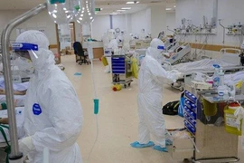 Ca mắc tăng cao, 5 tỉnh chuyển vùng cam