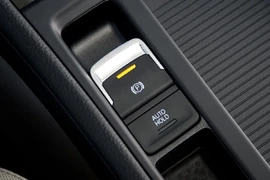 Phanh tay điện tử và những điều cần biết