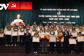 Có thể nâng mức thưởng cho học sinh giành HCV quốc tế lên 200 triệu đồng