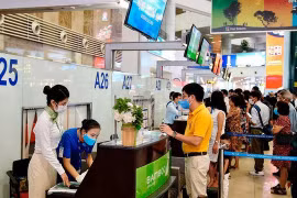 Giá vé máy bay sau Tết tăng cao