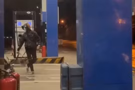 Video ẩu đả tại cây xăng đường Láng, Hà Nội