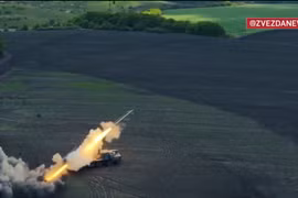Video: Pháo phản lực Smerch tiêu diệt kho vũ khí đạn dã chiến của quân đội Ukraine