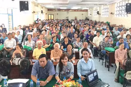 Hơn 600 hội viên Câu lạc bộ Truyền thống Kháng chiến hưu trí tham gia Ngày hội Sống vui Sống khỏe