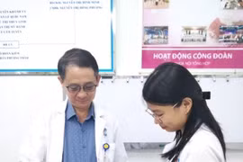 Nhập viện vì viêm tụy, phát hiện u tuyến cận giáp