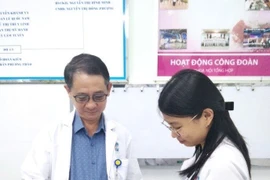 Nhập viện vì viêm tụy, phát hiện u tuyến cận giáp