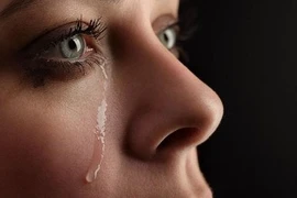 Cẩn thận khô mắt bùng phát nguy hiểm