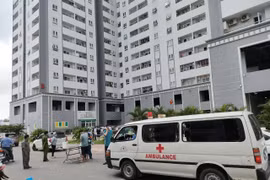 TP.HCM phong tỏa tạm thời một tòa nhà chung cư ở quận 8