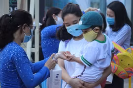 Chủ tịch UBND TPHCM cũng yêu cầu nghiên cứu mở cửa thí điểm đối với các trường mầm non.